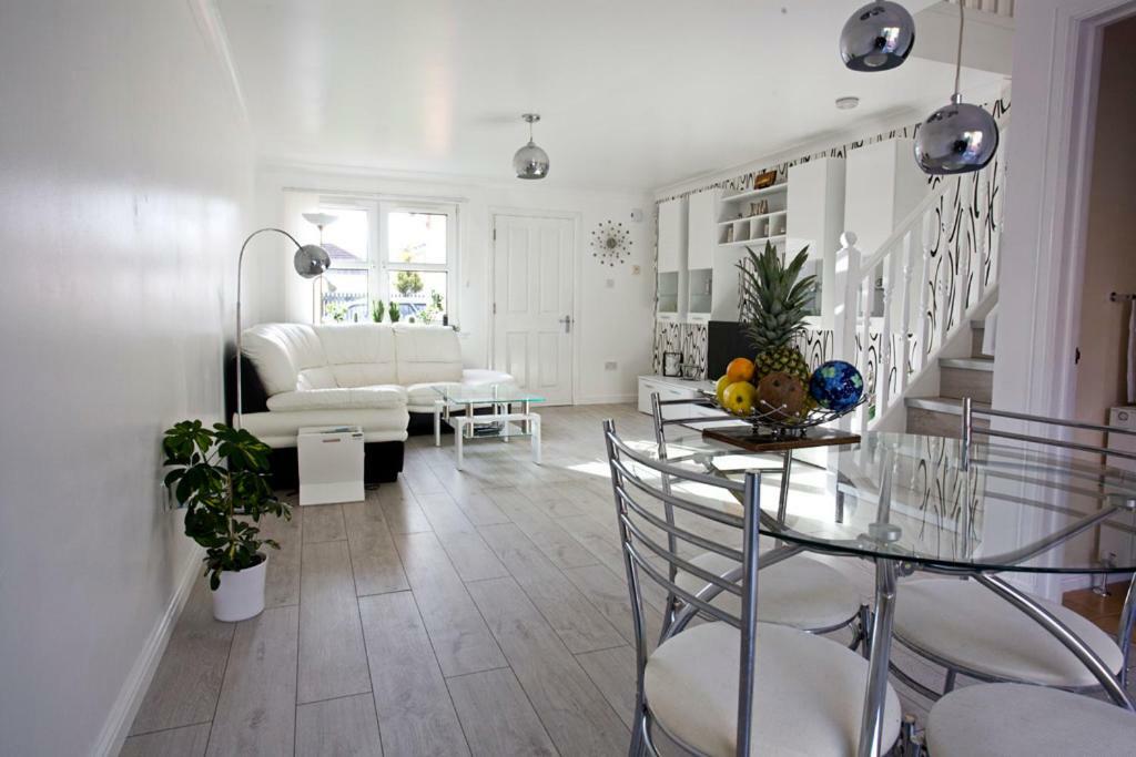 Gala Rooms Homestay - Free Parking EDI Kültér fotó